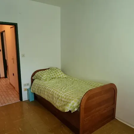 In 2 Bedrooms - 3 Beds, Airport Nearby * Fischamend