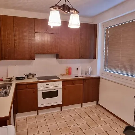 In 2 Bedrooms - 3 Beds, Airport Nearby Apartamento