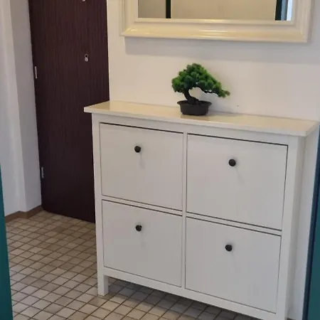 Apartman In 2 Bedrooms - 3 Beds, Airport Nearby *