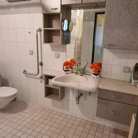 In 2 Bedrooms - 3 Beds, Airport Nearby Apartamento *