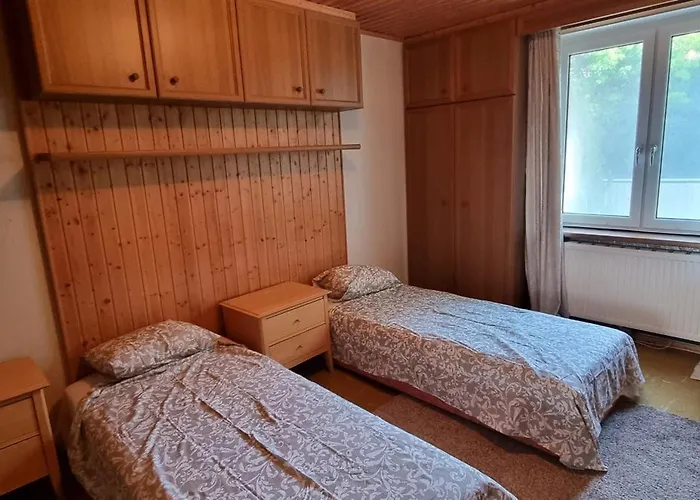 In 2 Bedrooms - 3 Beds, Airport Nearby 公寓 *